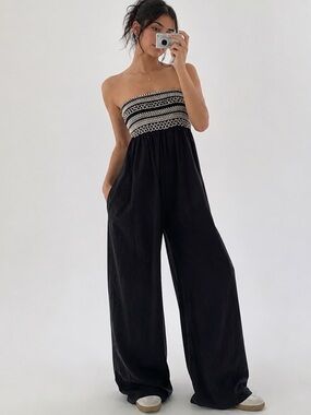 Indulge InStyle Black Strapless Smocked Wide Leg Jumpsuit Size S